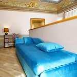Cefas Apartments