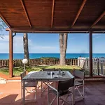 Villa Giulia Fronte Mare Con Spiaggia Privata
