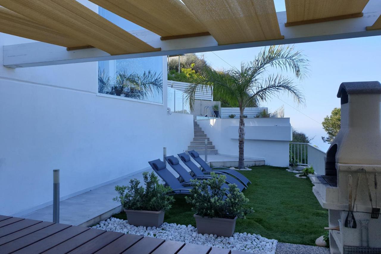 Villa La Vista - By Vacation Service *