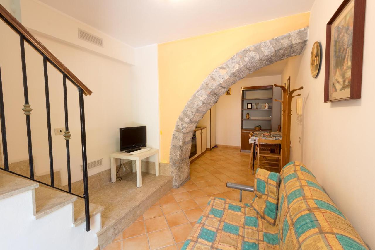 Apartment Domus Aurea Borgo House *