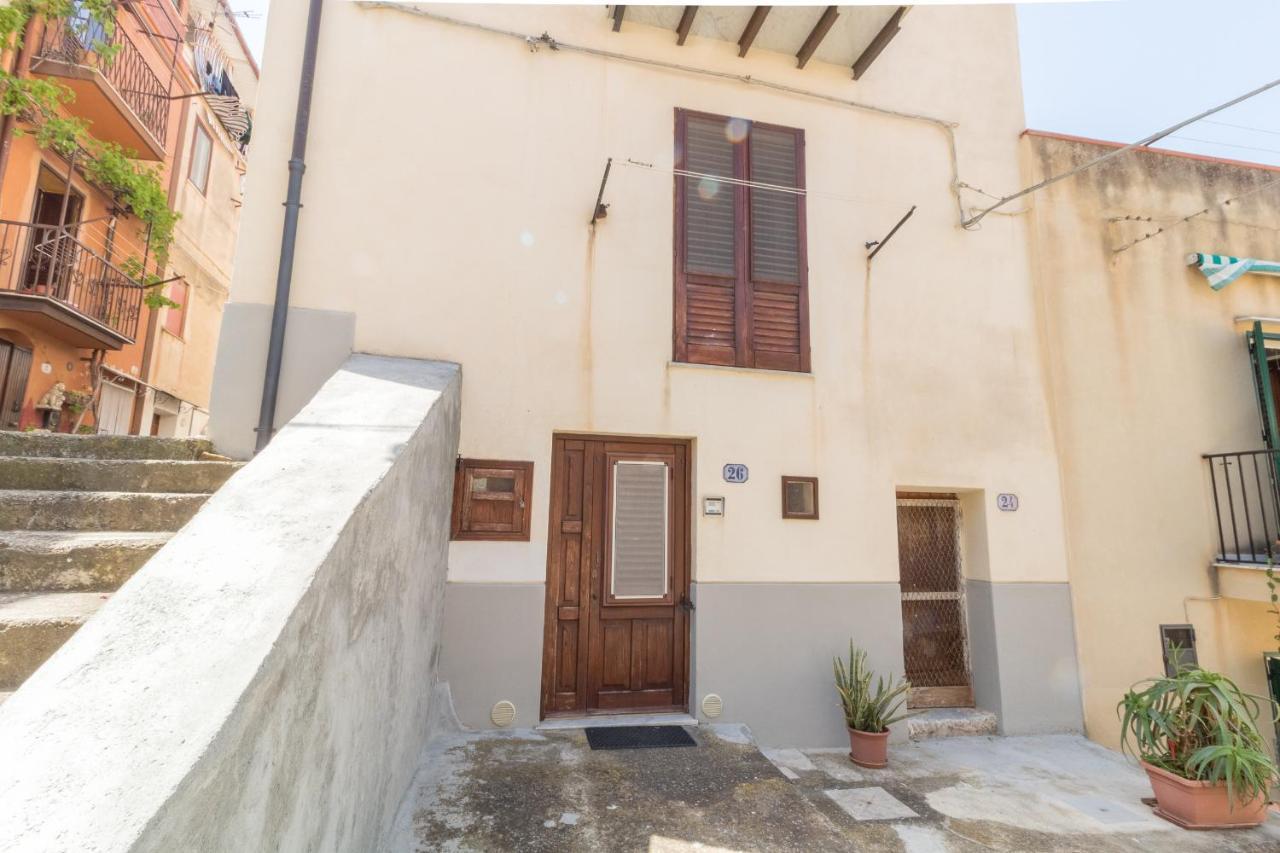Apartment Domus Aurea Borgo House Cefalu