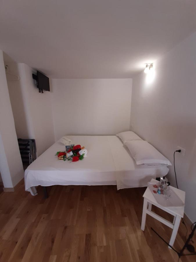 Oceania Guest house