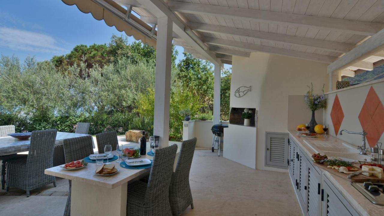 Villa Splendida 8, Emma *