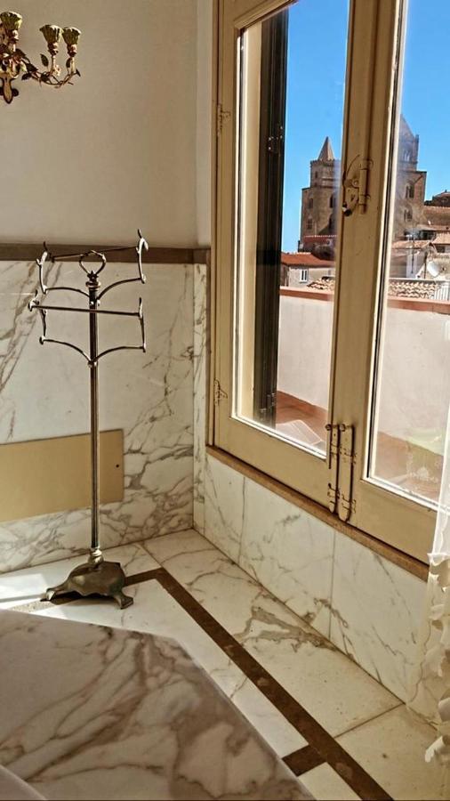 Il Pino E La Rosa *