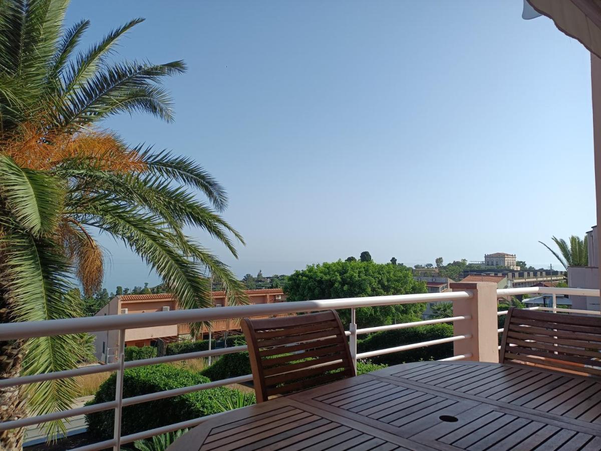 Magabu' - Swimming Pool And Free Parking Apartment