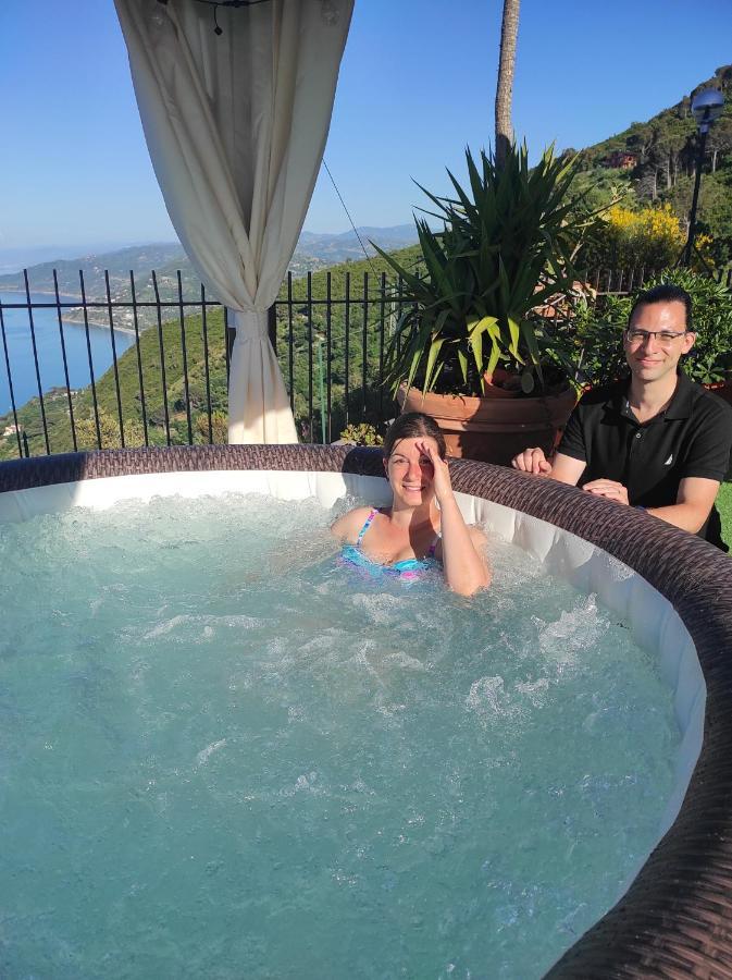 Roomantic & Piscina Idromassaggio * Cefalu