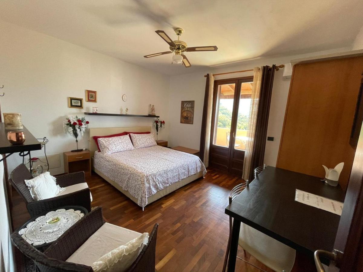 Roomantic & Piscina Idromassaggio Bed & Breakfast *