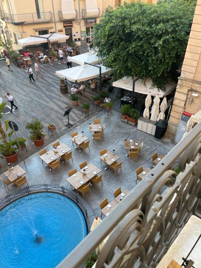 La Piazza E Mia Cefalu