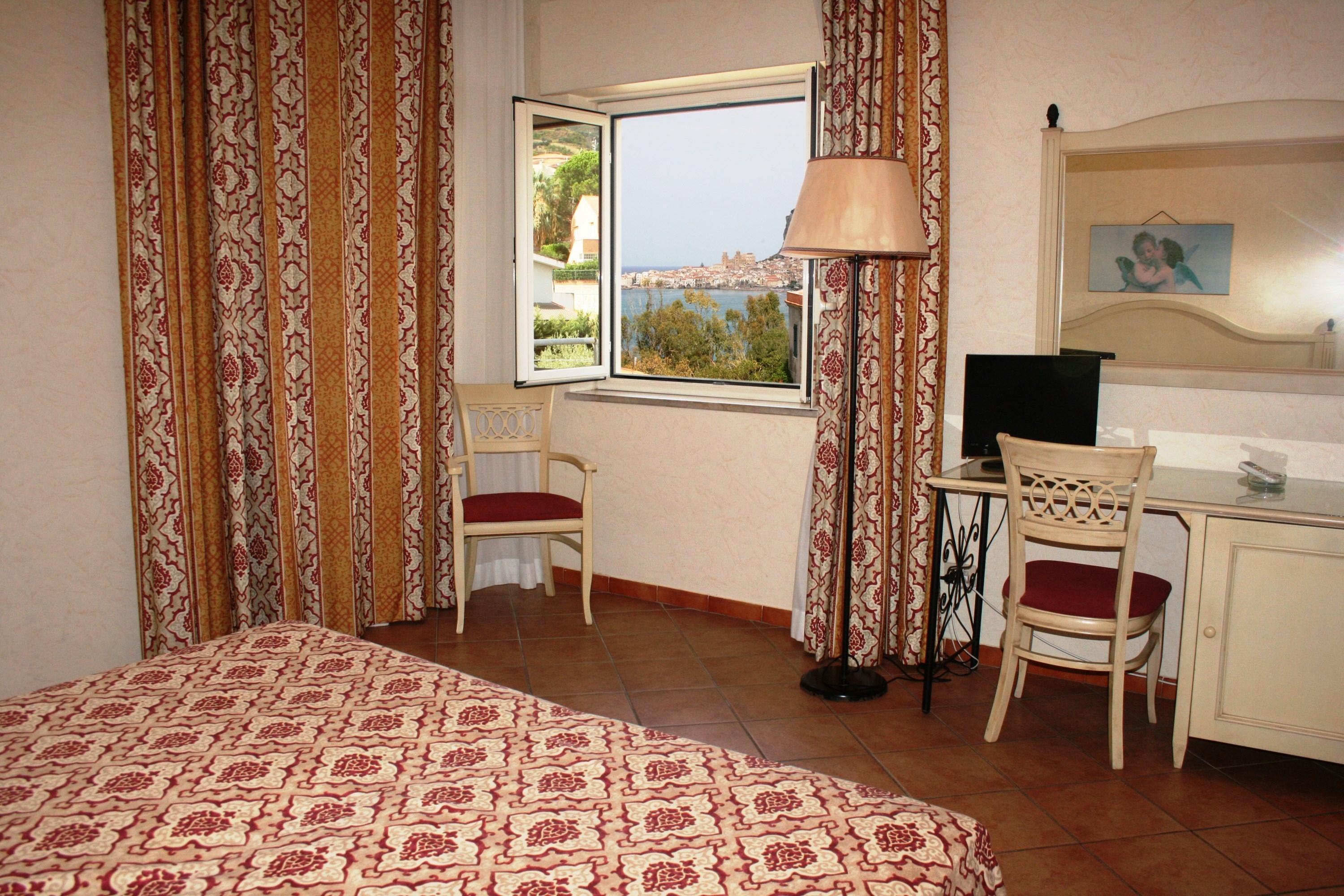 Santa Lucia Le Sabbie D'oro 4*