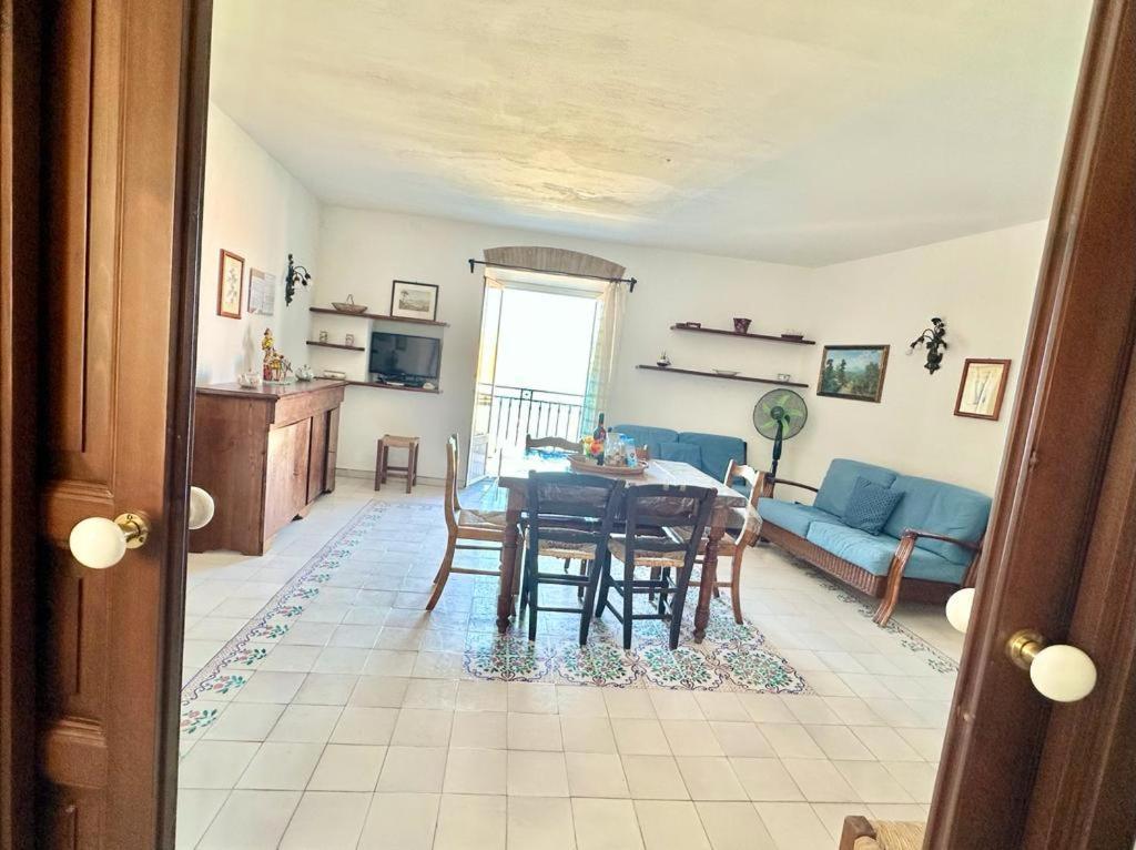 Molo Sea View Appartamento