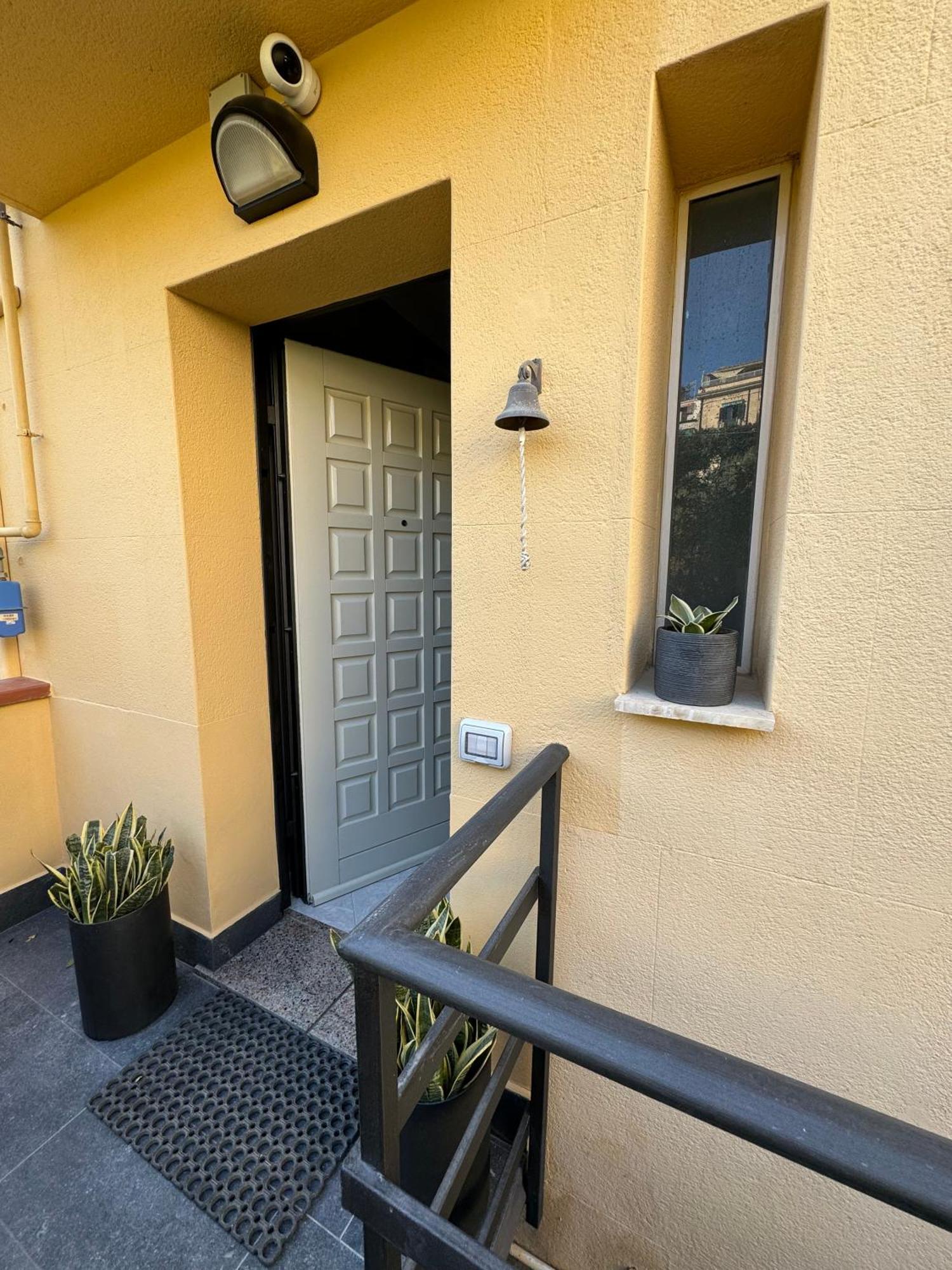 Cavour Holidays Apartment *