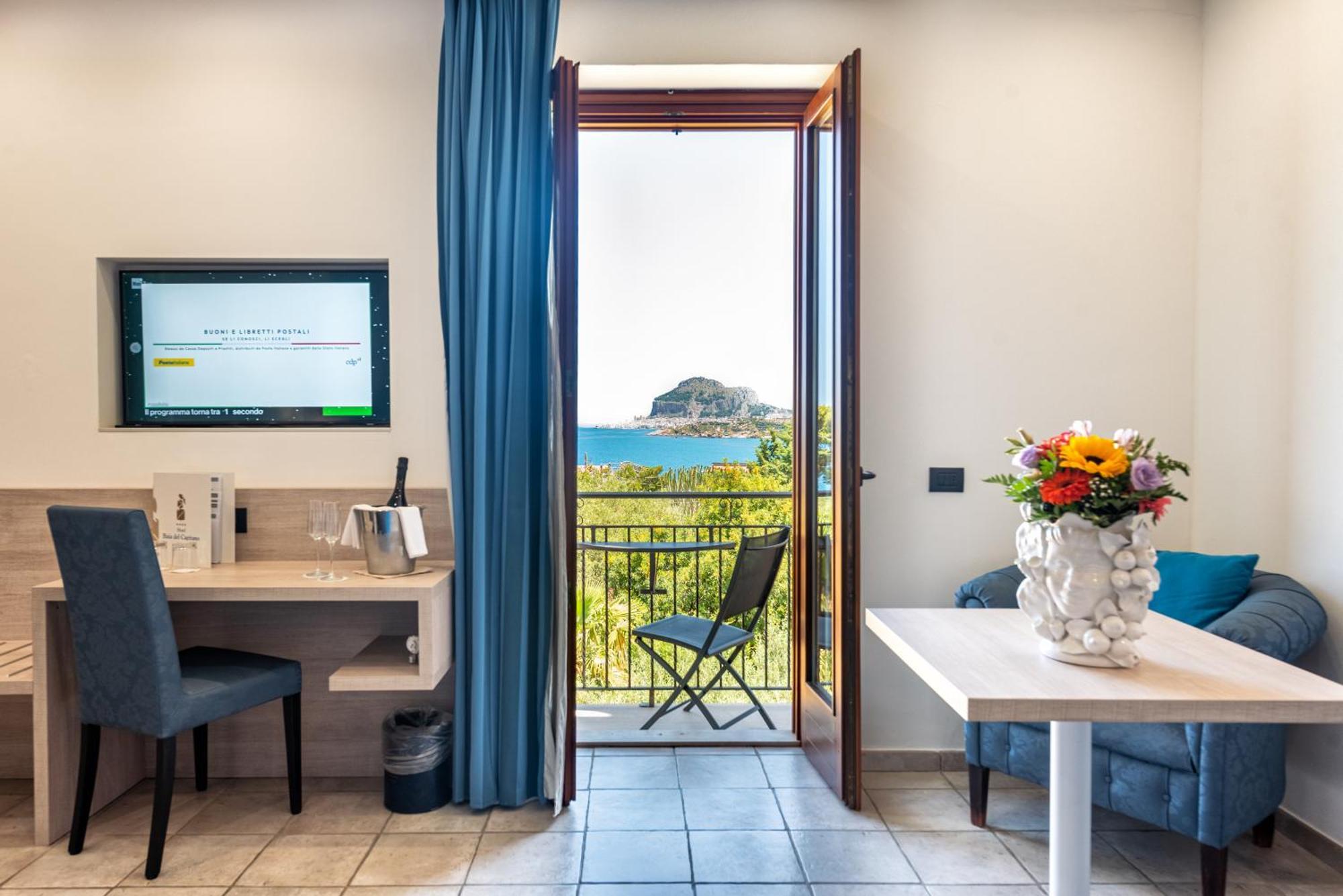 Baia Del Capitano Hotel 4*