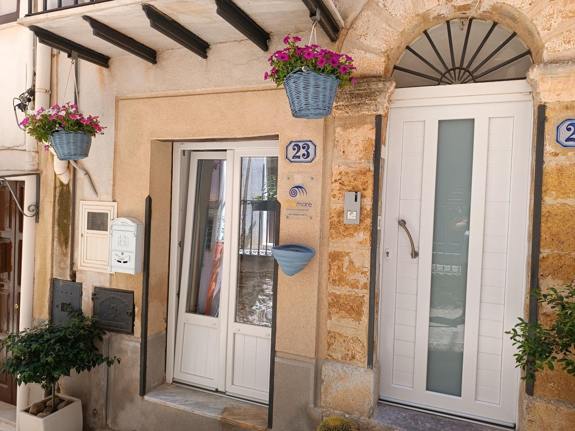 Oltremare Bed & Breakfast *