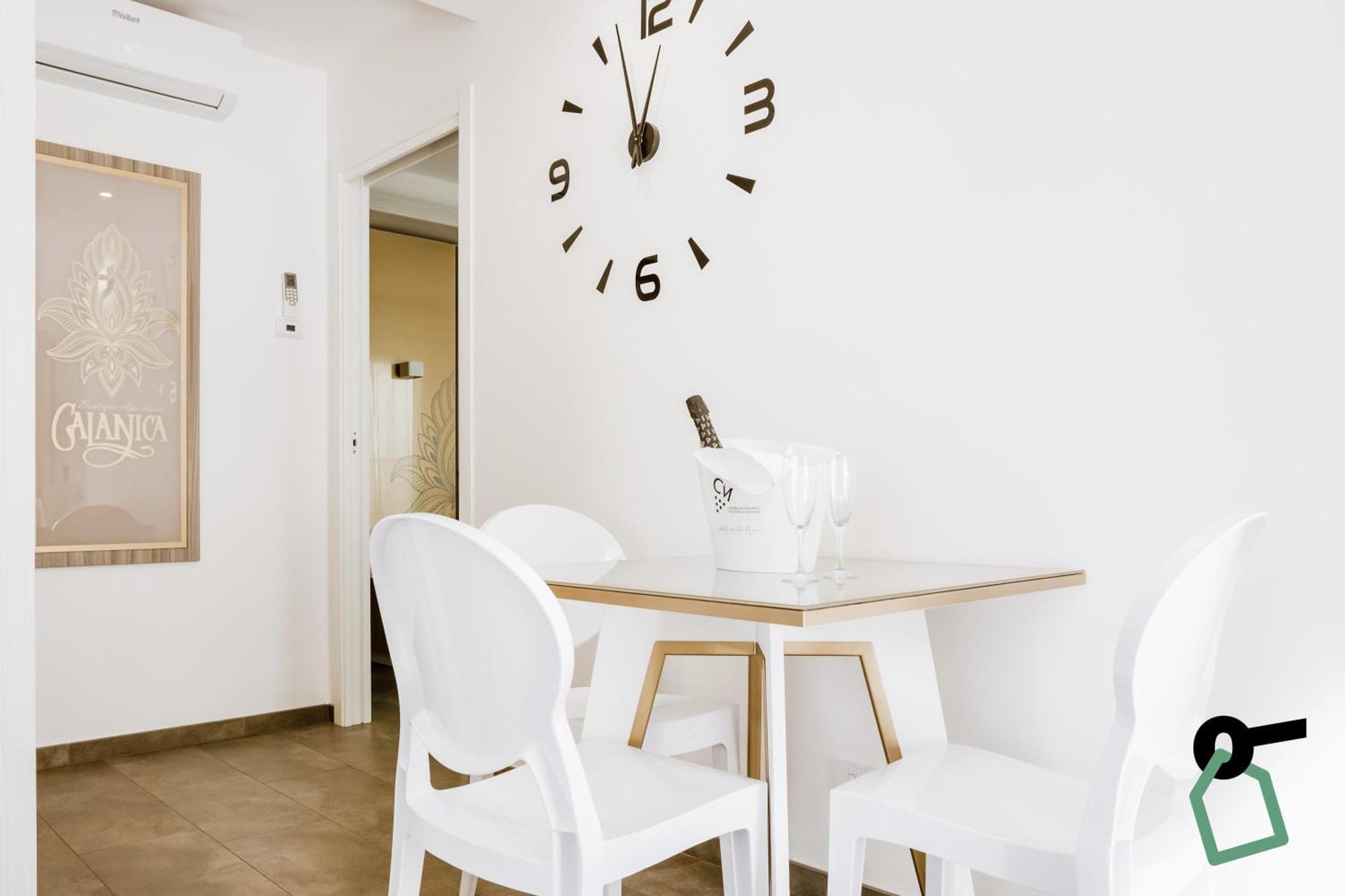 Hotiday Collection - Aparthotel *