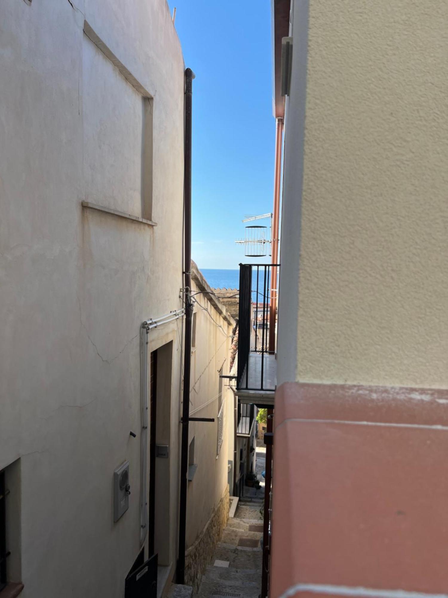 Ad Un Passo Dalla Rocca Luxury Apartment