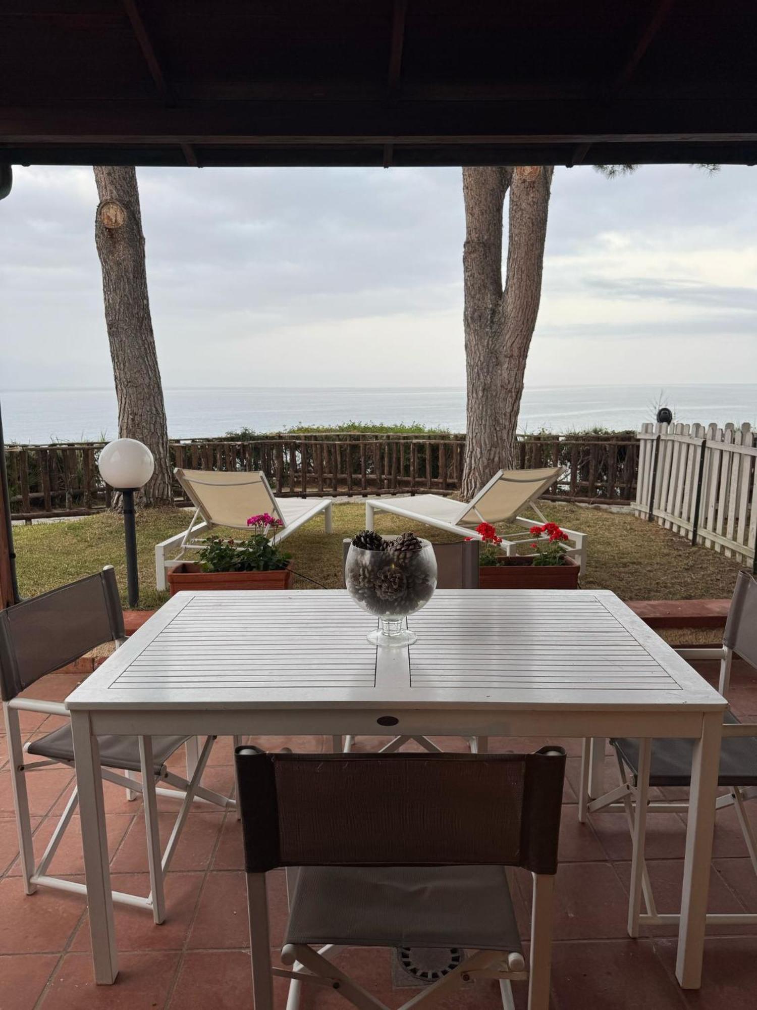 Giulia Fronte Mare Con Privata *