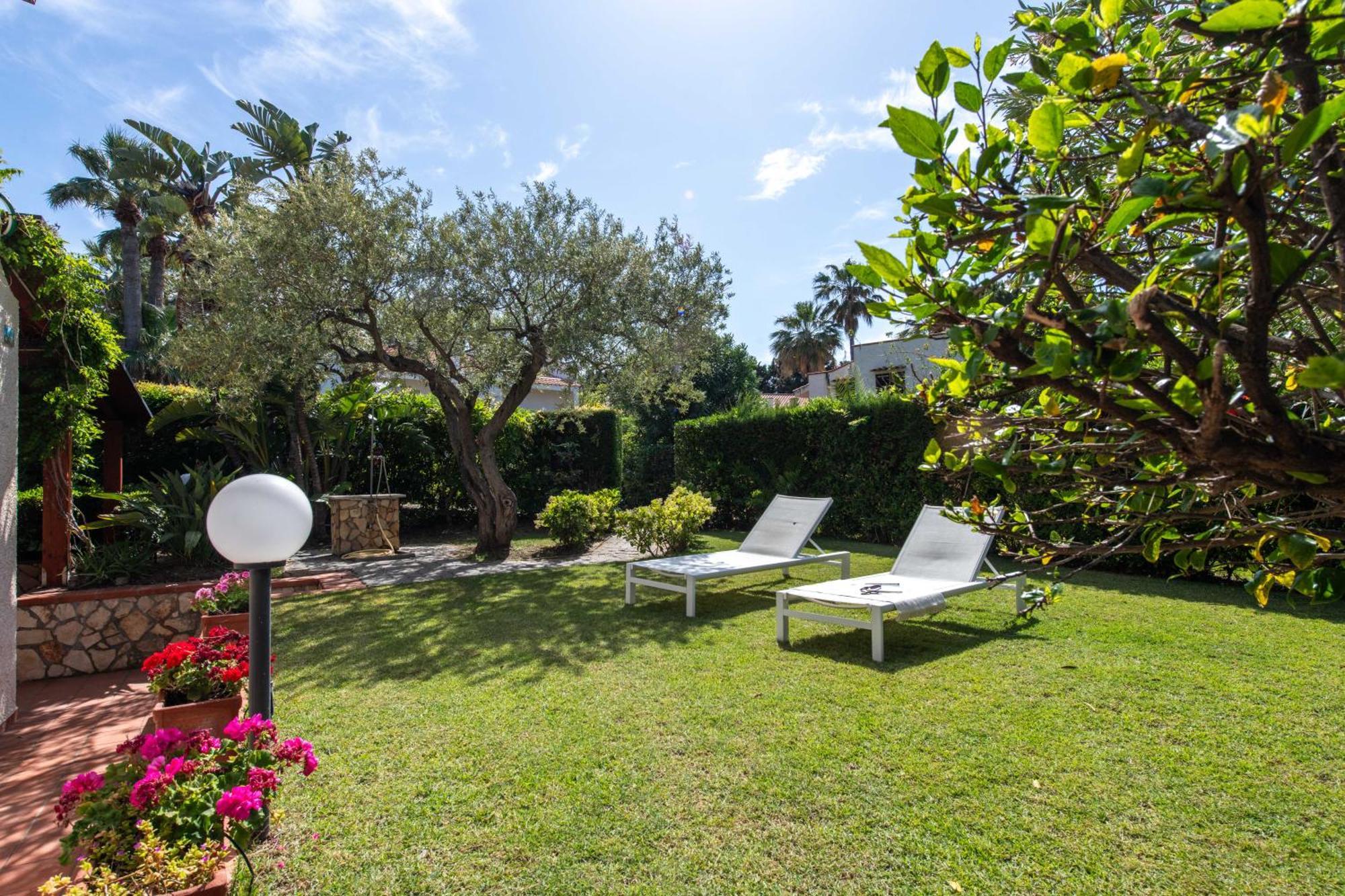 Giulia Fronte Mare Con Privata Villa