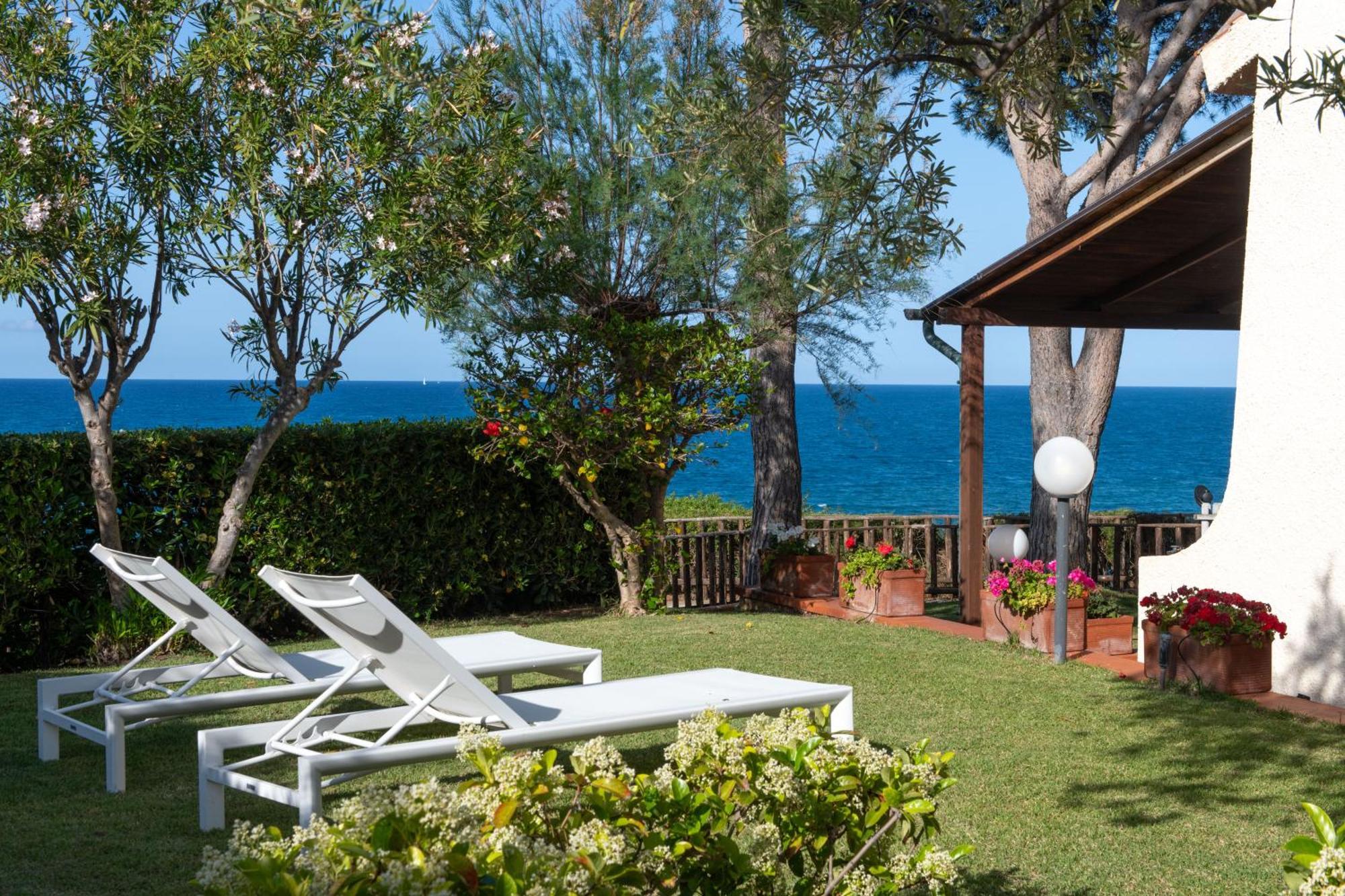 Giulia Fronte Mare Con Privata * Cefalù