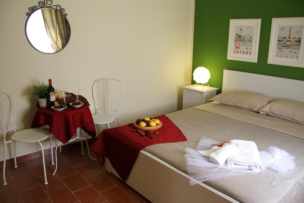 Retro Guest house *