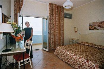 Santa Lucia Le Sabbie D'oro 4* Cefalù