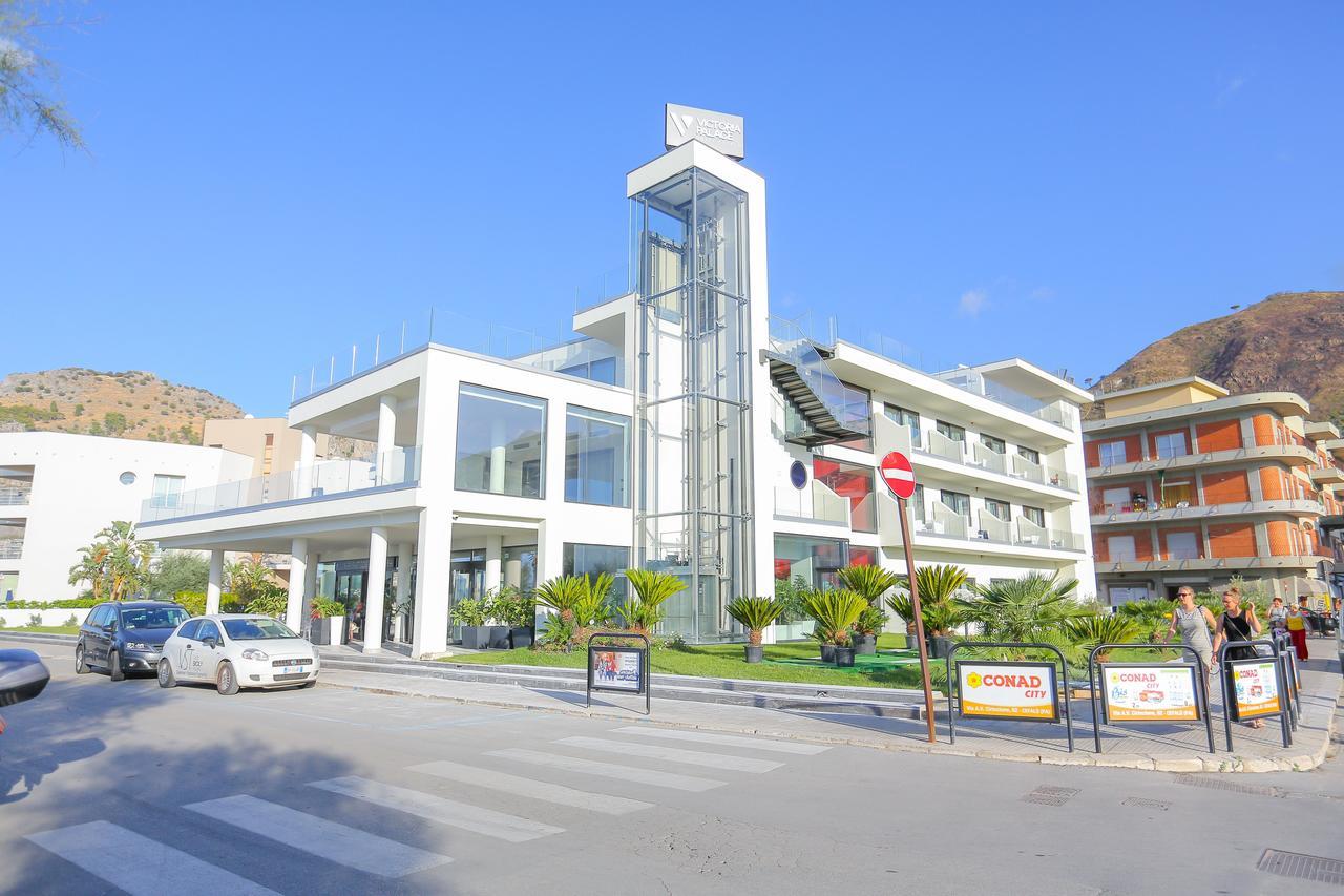 Victoria Palace