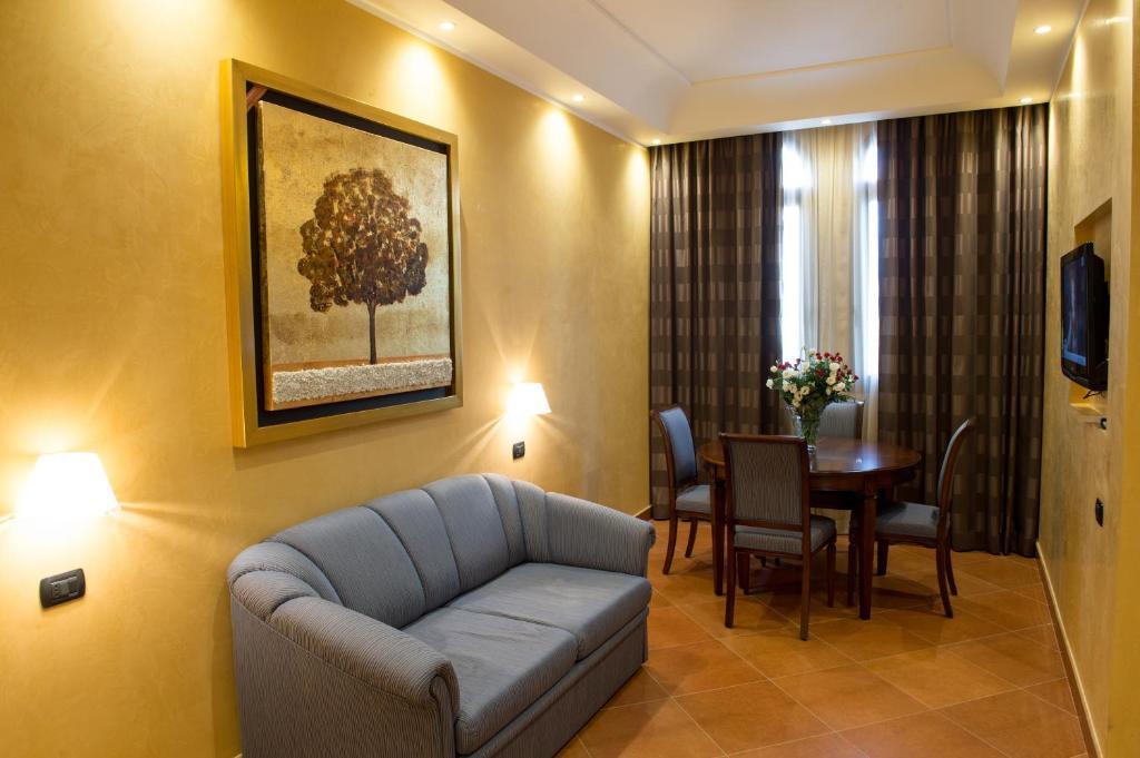Artemis Hotel
