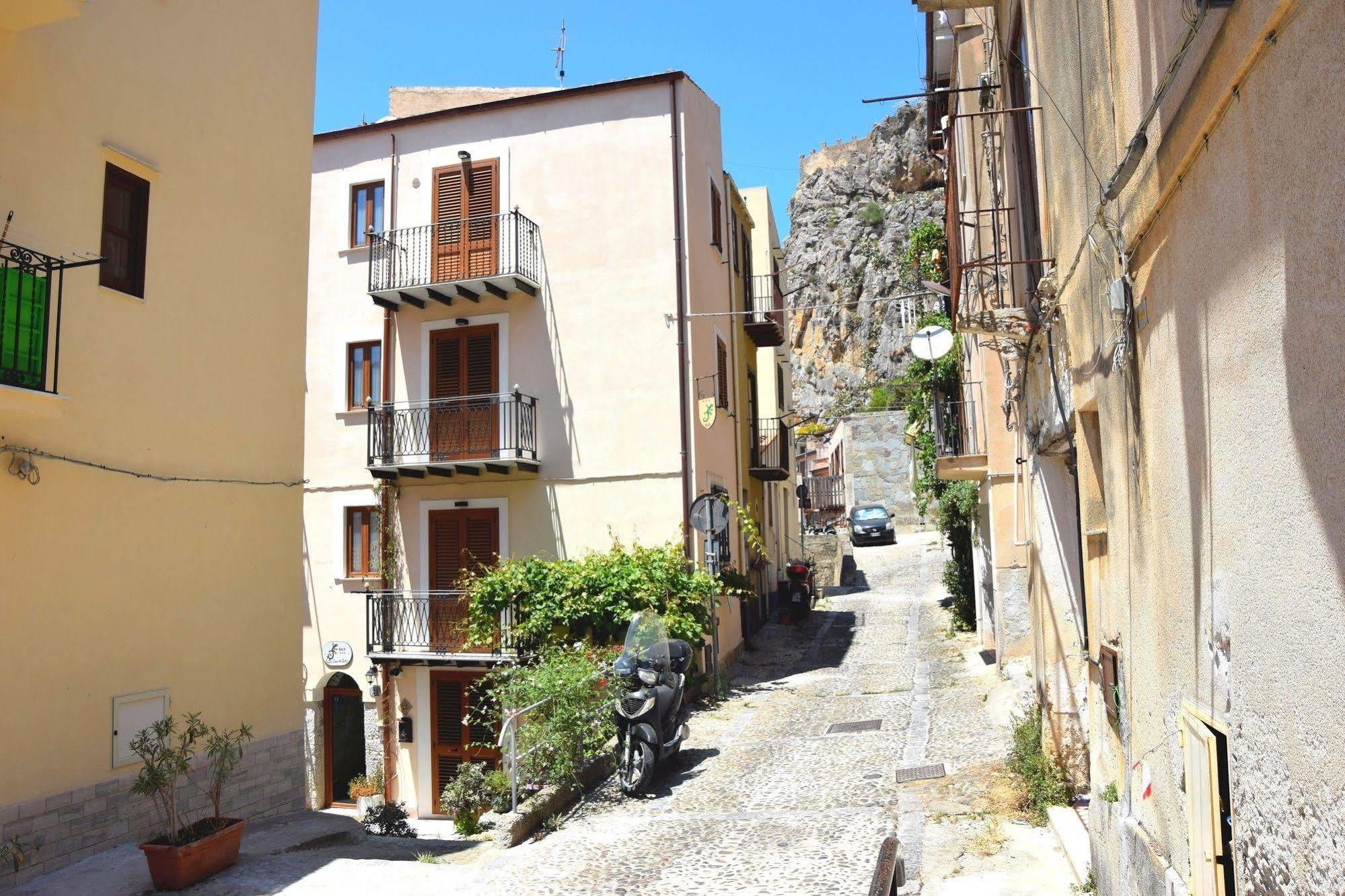 La Casa Del Geko * Cefalù