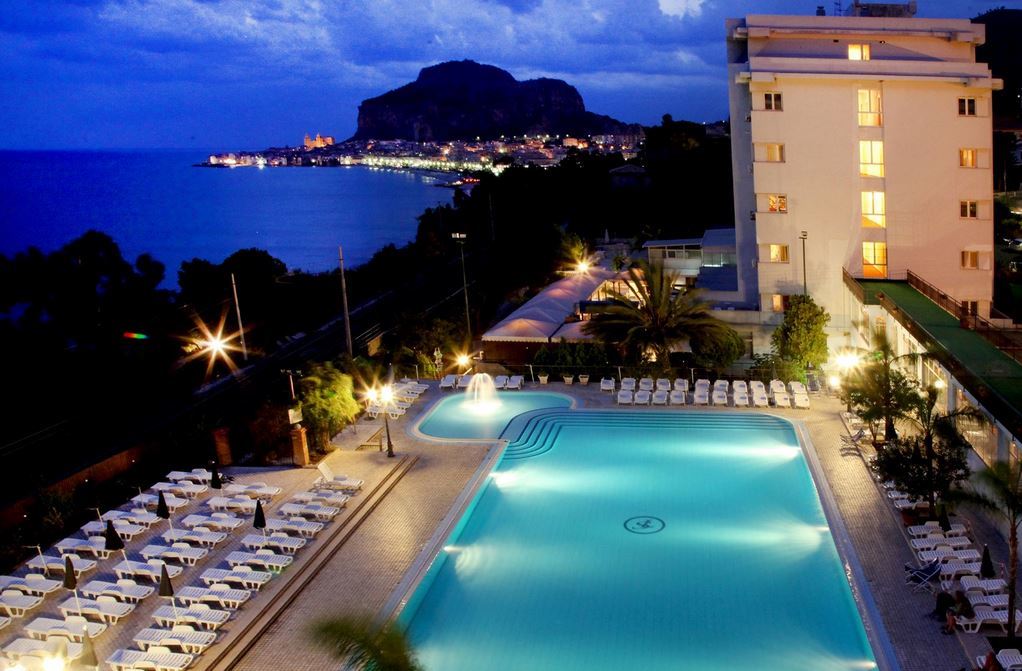 Hotel Santa Lucia Le Sabbie D'oro 4*