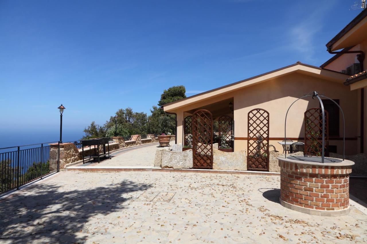 Sikelios Aparthotel 4*