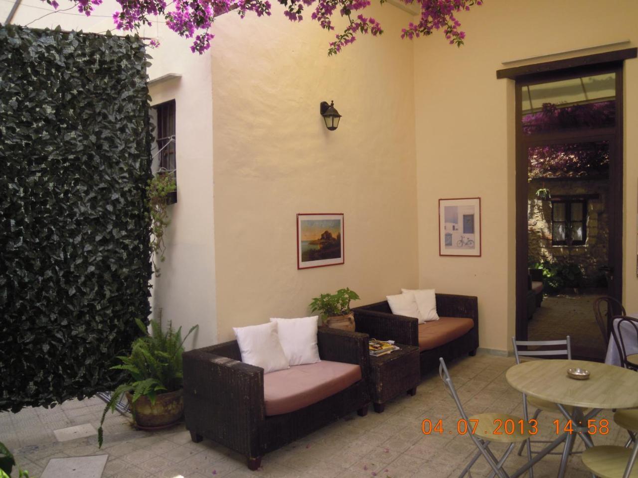 Art Deco Bed & Breakfast