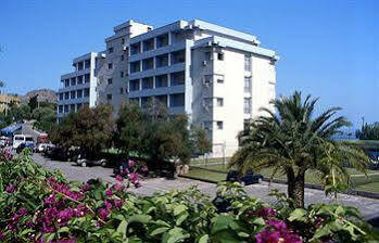 Santa Lucia Le Sabbie D'oro Hotel 4*