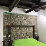Conte\'S House