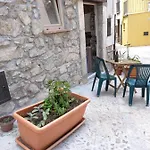Cortile delle mura