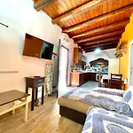 Casa Dei Coralli Bianca Cefalu Con Patio Esterno