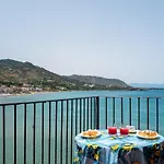 Lavatoioflats Casa Sul Mare E Sul Lavatoio Medievale A Cefalu