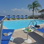 Villa Splendida 8, Emma Villas