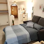Loft Con Cortiletto - 100 Meters From The Beach