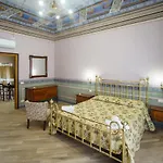 Cefas Apartments