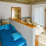 Cefas Apartments