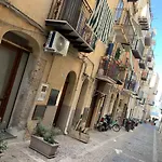 Vitrani\'S House Apartments Cefalu