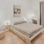 Divina Suite
