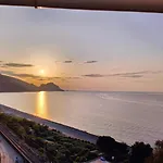 Cefalu Seaside Suite