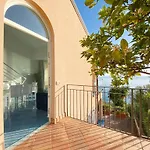 Grand Bleu Magara