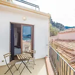 Terrazza Sotto La Rocca