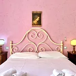 Casa Marzia By Housilia