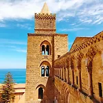 November House Cefalu