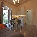 Moro Central Apartment By Wonderful Italy