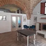 Arco House