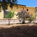 Villa M&R