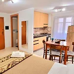 Porta Terra Apartment